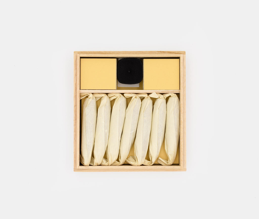 Takazawa TOHAKU Kleines japanisches Kerzenset und KOMAStänder zen minded