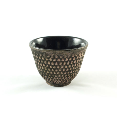 Zen Minded Teetasse aus Gusseisen mit Arare-Muster in Schwarz und Gold