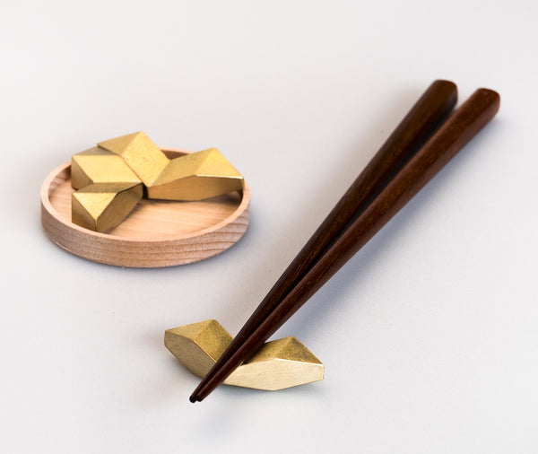 Futagami Brass Chopstick Holders - Crystal Set of 3 – zen minded