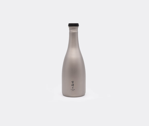 Snow Peak titanium sake flaske
