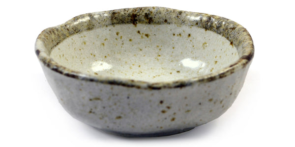 Prato pequeno de cerâmica japonesa esmaltada bege Zen Minded