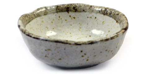 Petit plat japonais en céramique émaillée beige Zen Minded